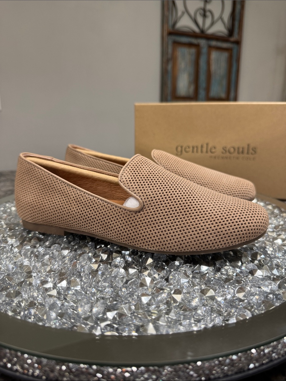gentle souls leather Eugene 2 Perforated SlipOn Loafer in mushroom Beige NEW 5.5